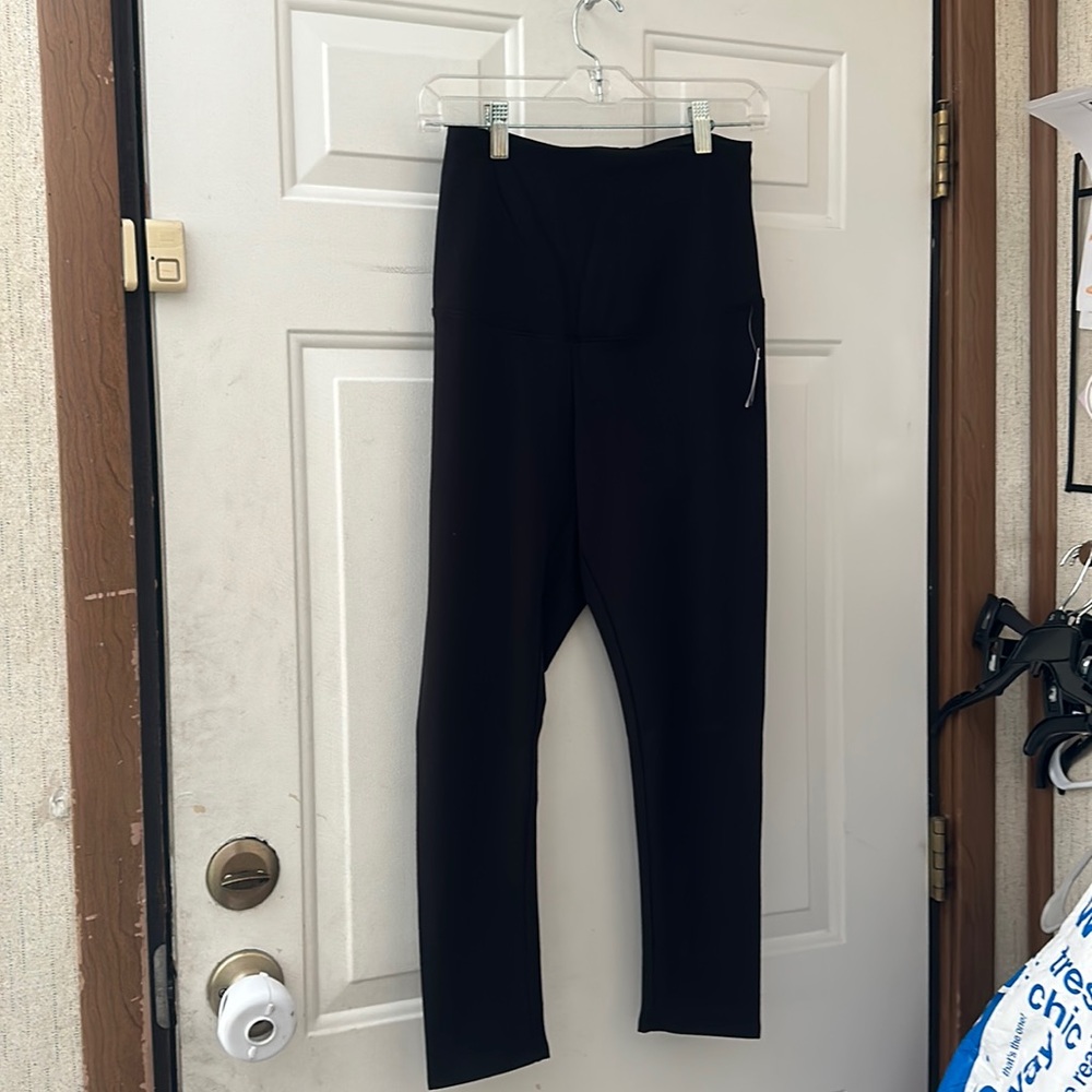 MAMA PRIMA BY MOTHERHOOD BLACK CROPPED LEGGINGS: NEW WITH TAGS: SIZE M